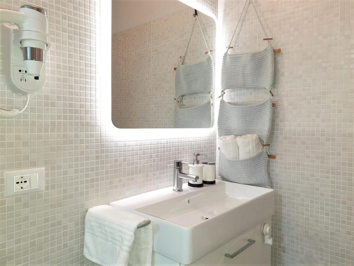Azur Apartment Sirmione Exterior foto