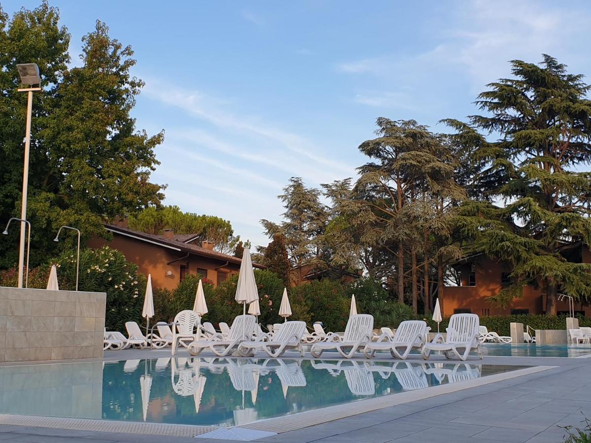 Azur Apartment Sirmione Exterior foto