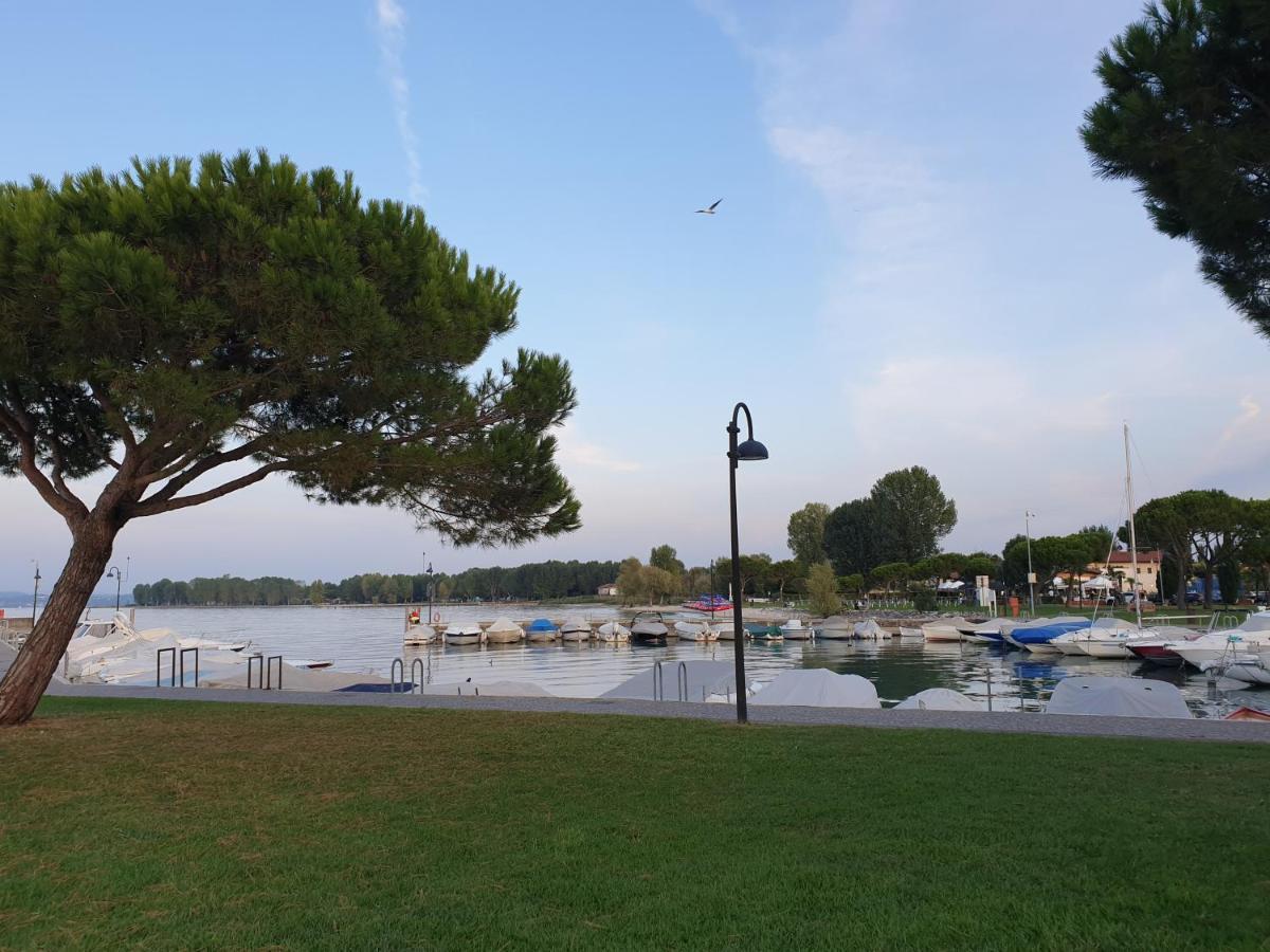 Azur Apartment Sirmione Exterior foto